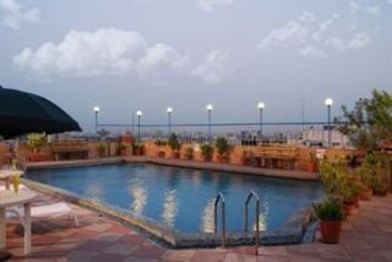 ลอร์ด พลาซ่า สุรัต Hotel ภายนอก รูปภาพ
